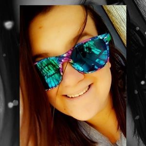 Meet your Posher, Dakota